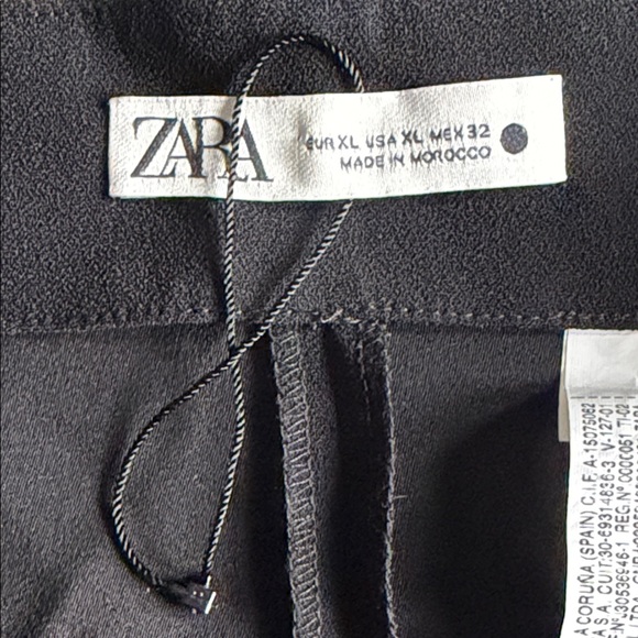 🆕 ZARA Black Mini Skirt with Slit Size XL - Picture 11 of 14